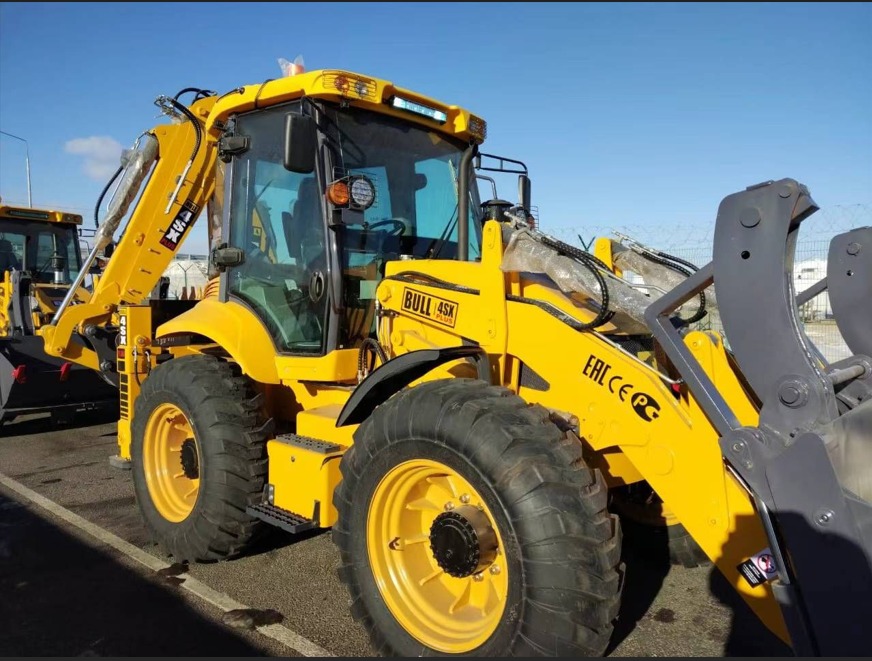 Экскаватор-погрузчик  BULL 4XS-PLUSS