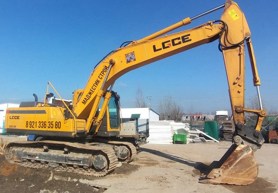 Гусеничный экскаватор LGCE E6210F